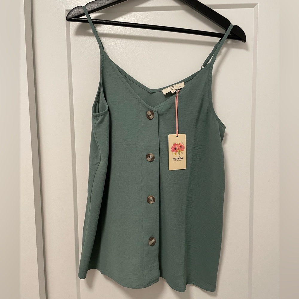 NWT Entro teal button up tank